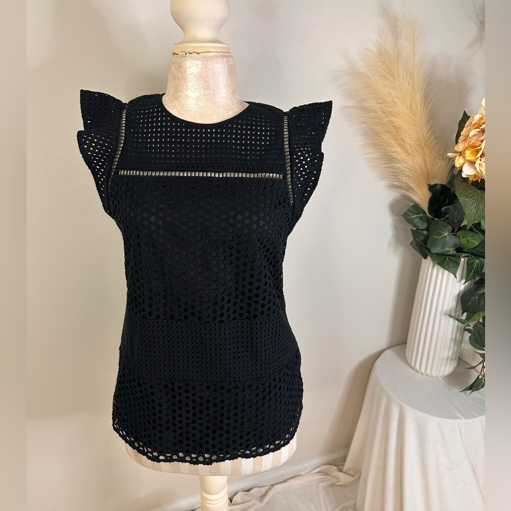 MICHAEL MICHAEL KORS‎ Black Eyelet Top Sz S NWT (A0260 B2)